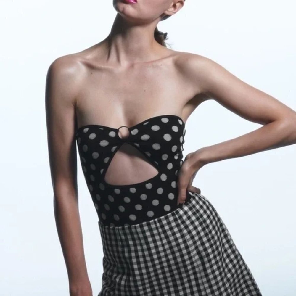 NWOT Zara black & white polka dot print ribbed bodysuit w/ ring accent & cut out